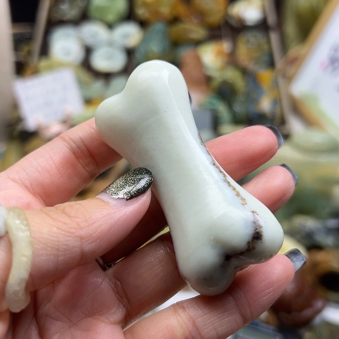 岫玉未镶嵌颈饰辽阳花玉手玩鱼