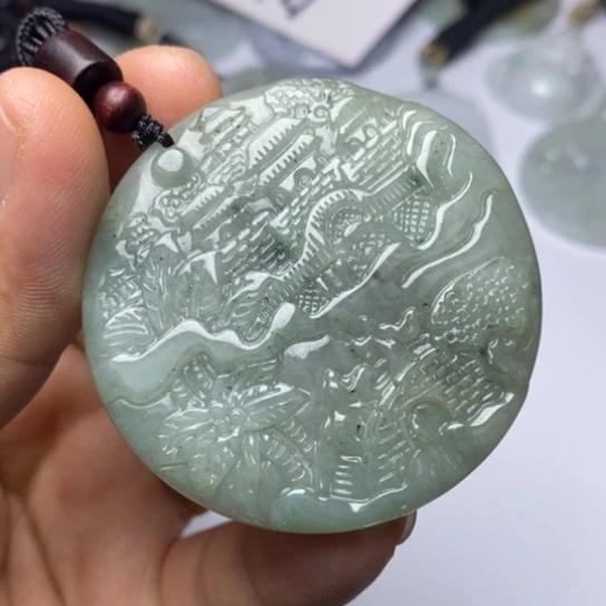 翡翠未镶嵌颈饰翡翠