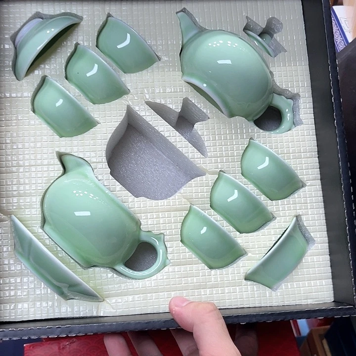 孤品茶具套装等。