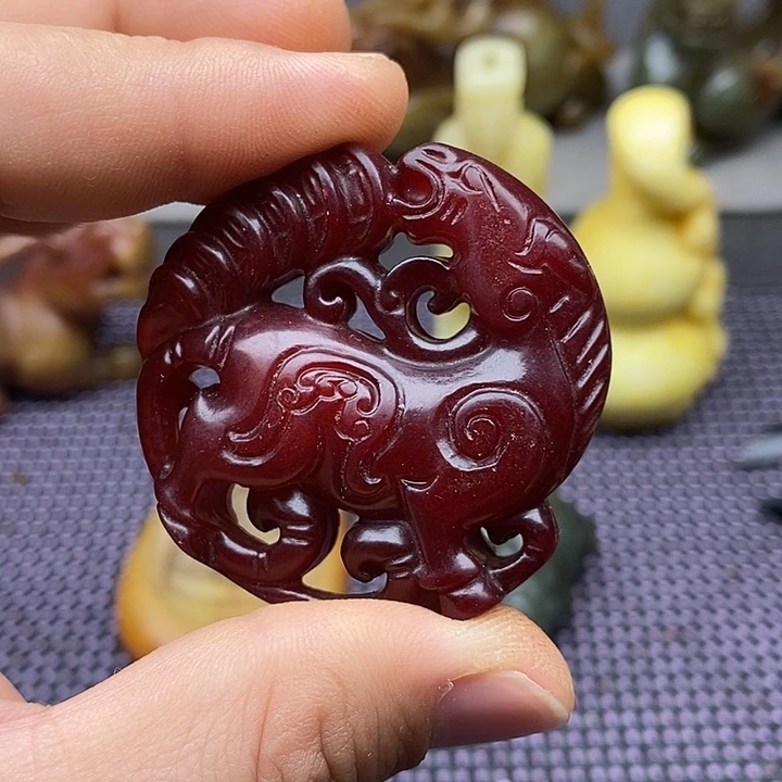 未镶嵌蛇纹石玉颈饰