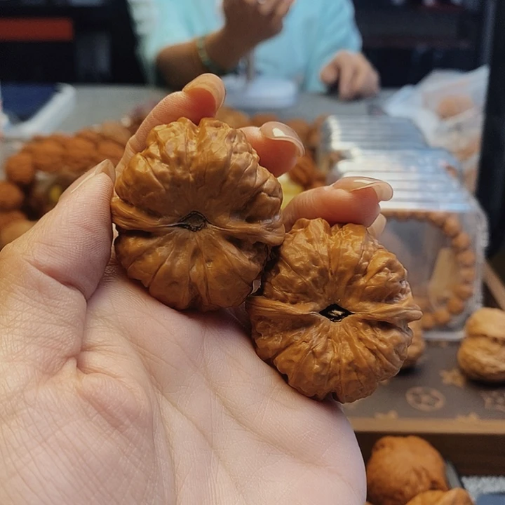 ە***▝桃核吊坠39蛤蟆头微修