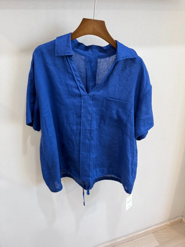 蓝色v领苎麻上衣