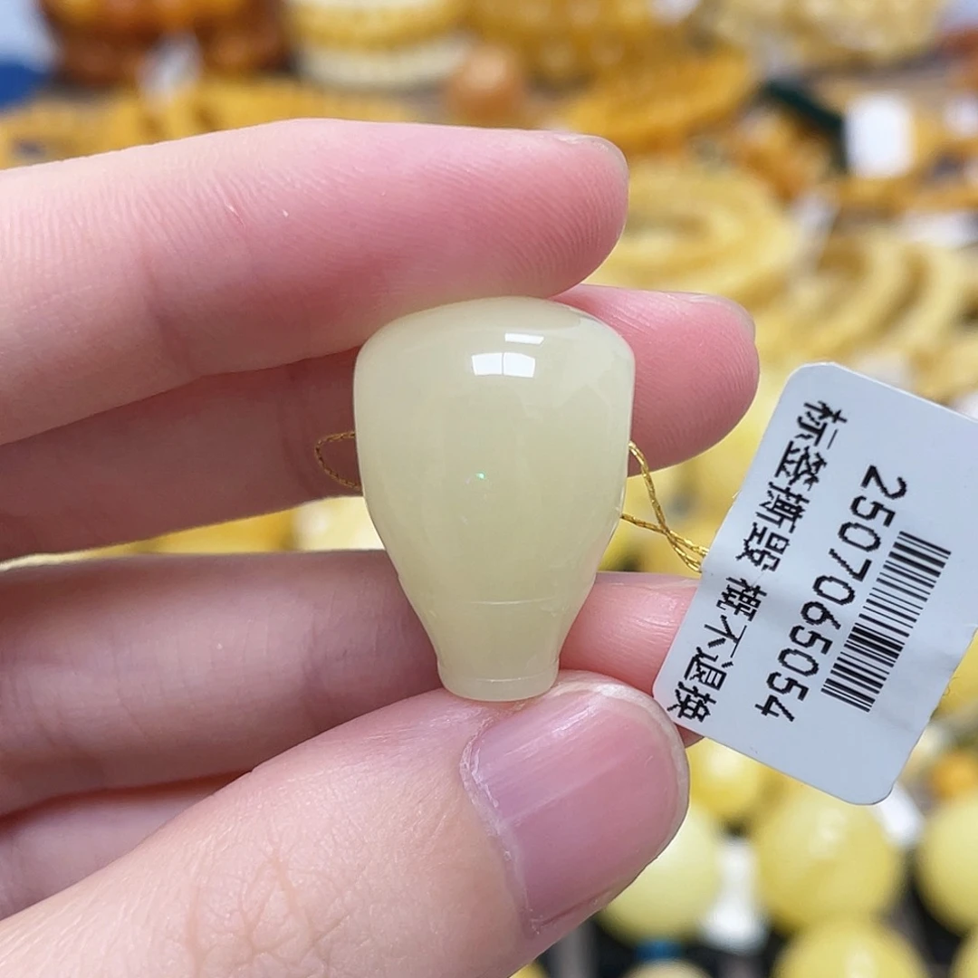 蜜蜡未镶嵌珠宝奇石三通满蜜浓蜜玉白15.8m m