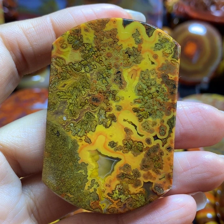 玛瑙/玉髓战国红吊坠未镶嵌