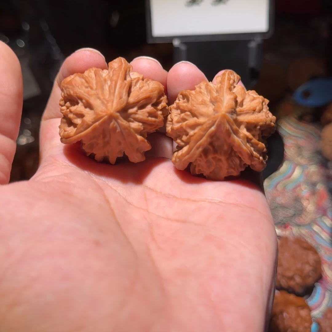 把件核桃1381大龙三棱，尺寸40