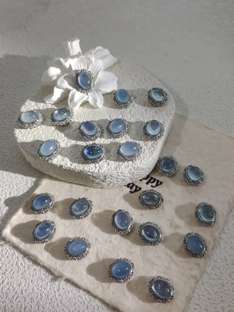 海蓝宝花边镶钻镂空盒子 HZ139 多样性发其一/1个