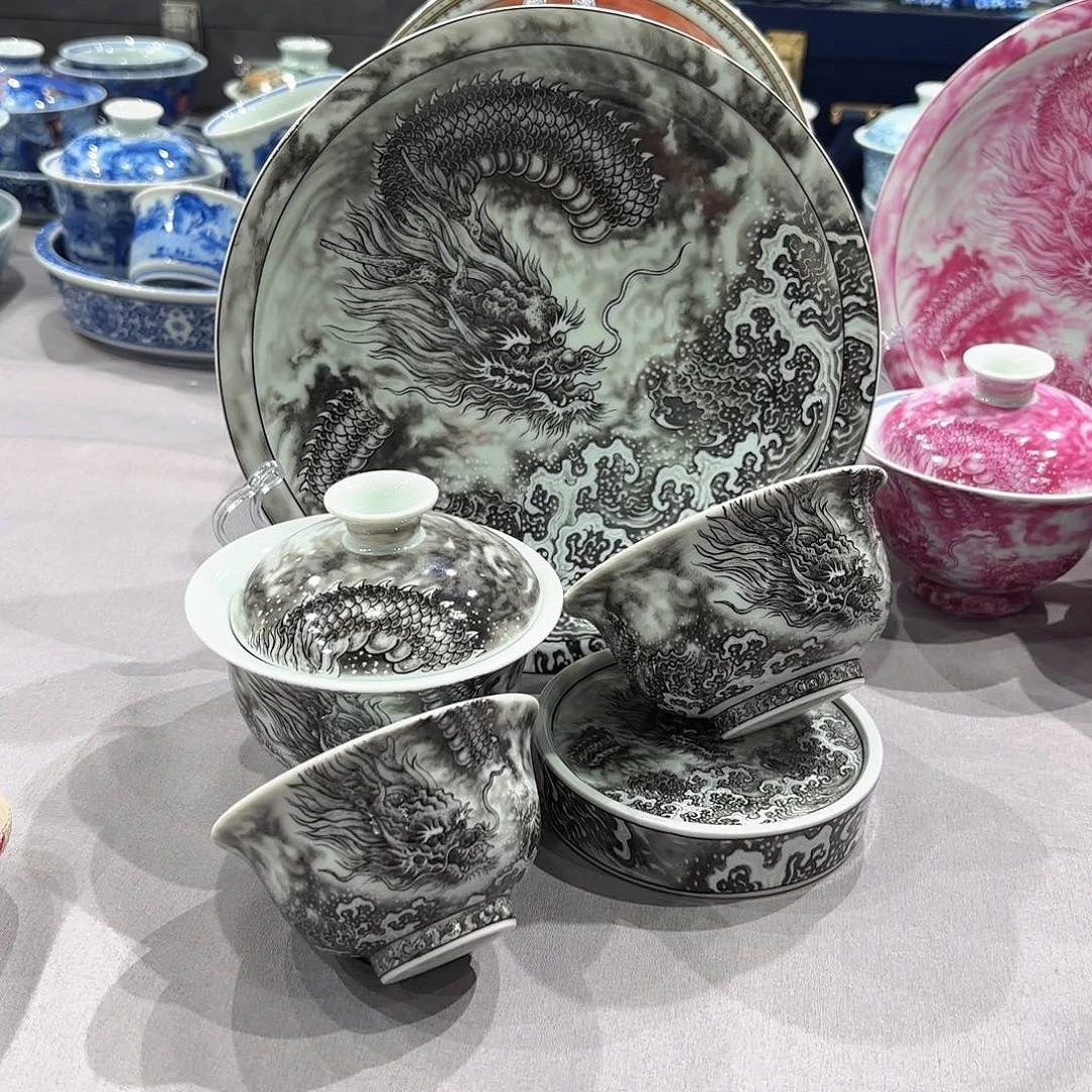 瓷片景德镇瓷器精品陈列