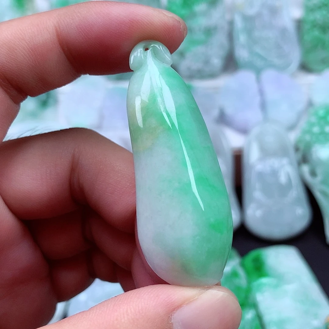 翡翠未镶嵌颈饰翡翠吊坠