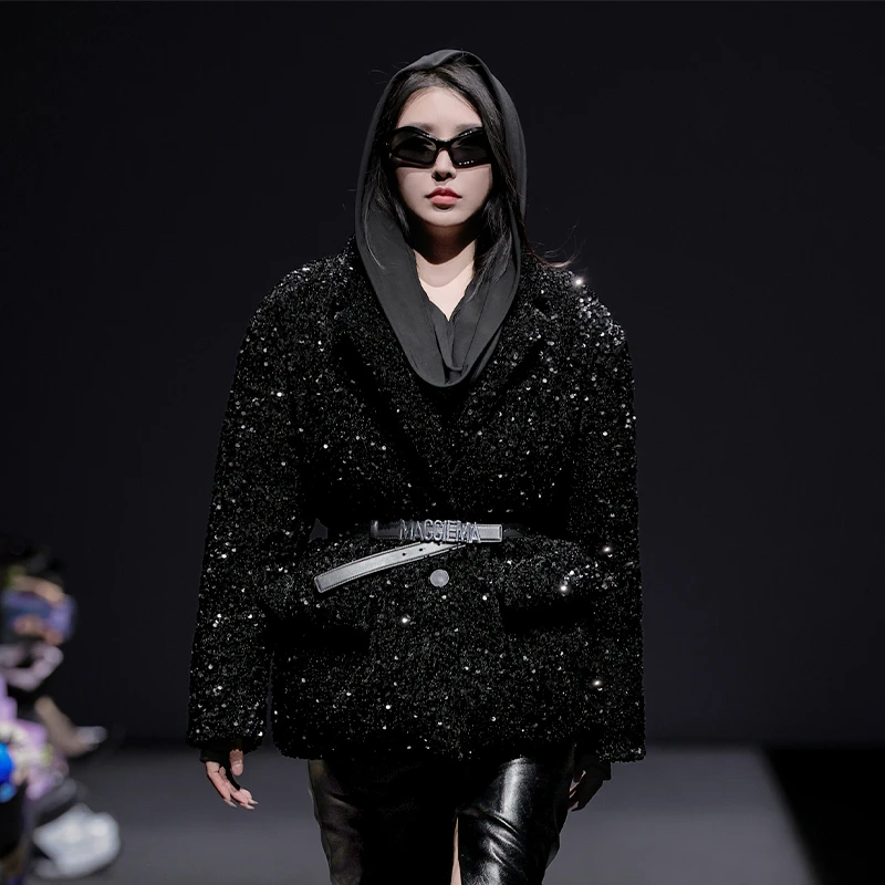 MAGGIE MA马婧设计师款轻奢气质亮片高定重工百搭保暖羽绒服702C