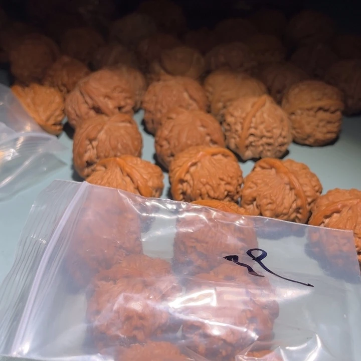 文玩核桃吊坠39莲花狮子