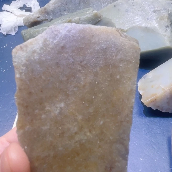 和田玉未镶嵌珠宝半成品