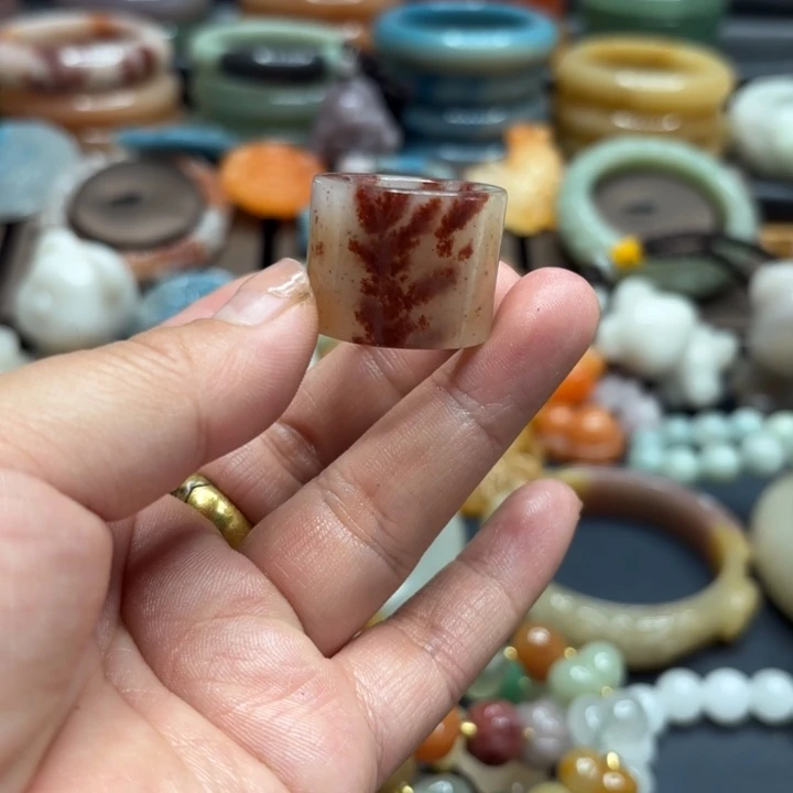 蓝***色石英岩玉合金颈饰