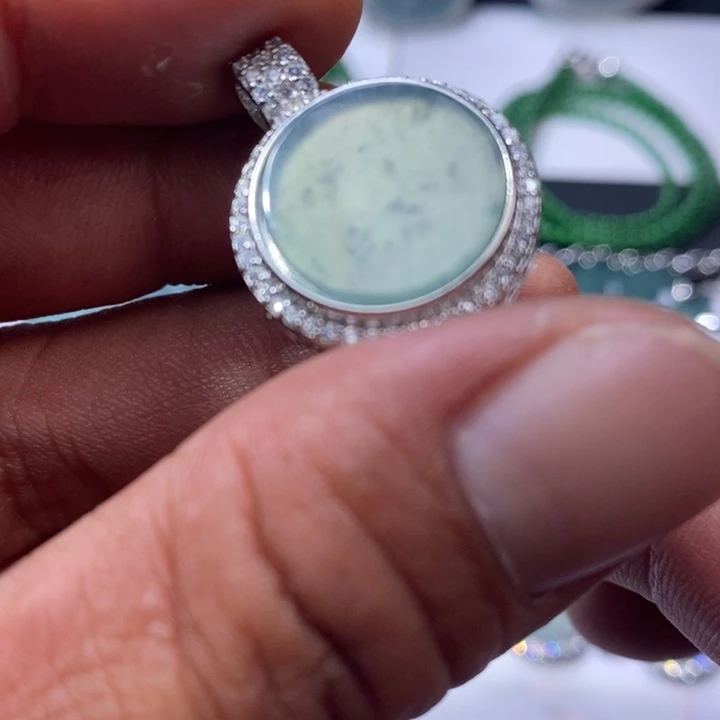 翡翠未镶嵌颈饰天然翡翠