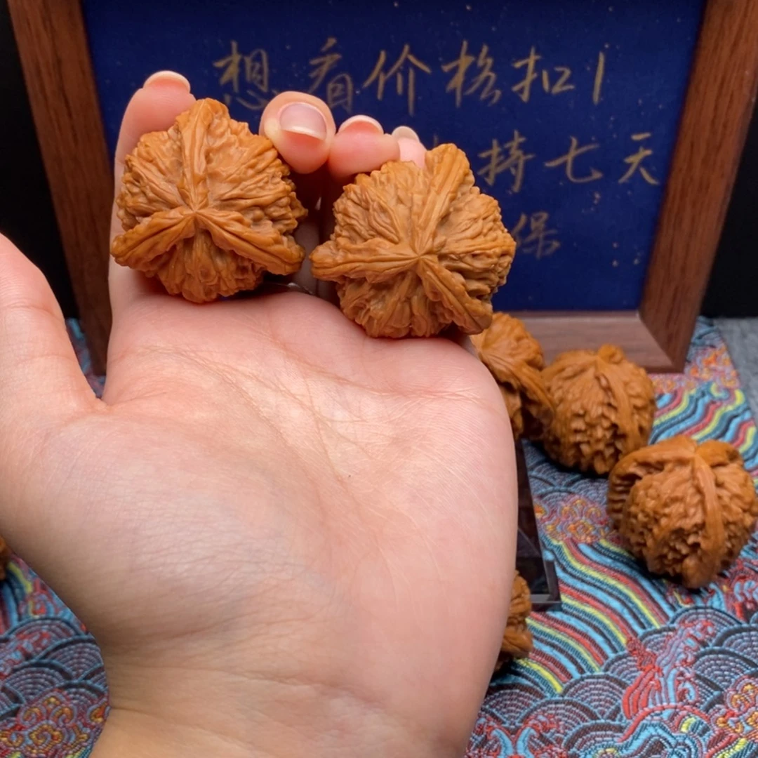 【闪购商品】A****.白狮