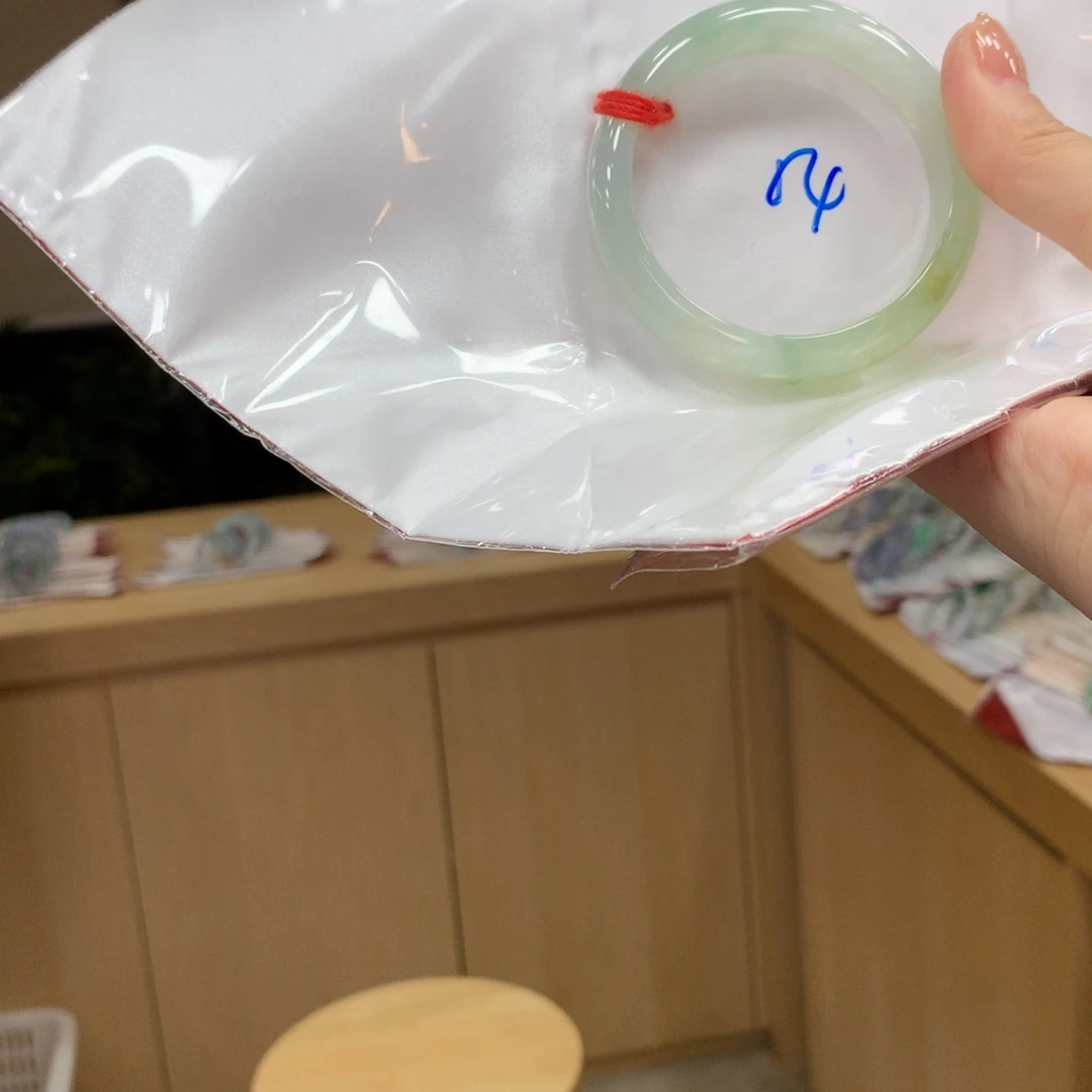 未镶嵌手镯翡翠不退不换