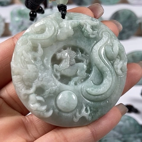 翡翠颈饰未镶嵌龙马精神两面工福利