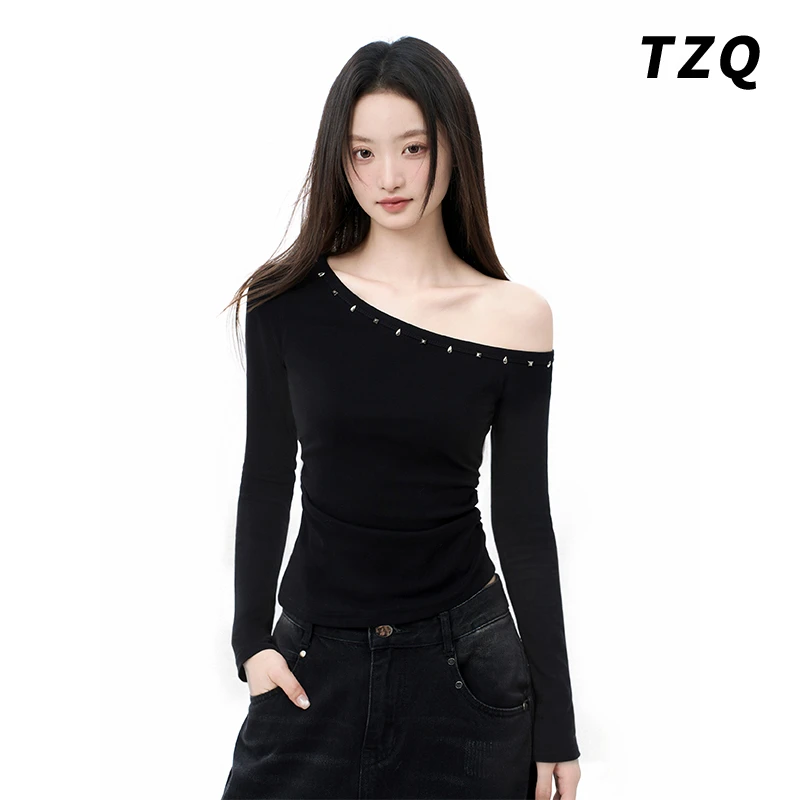 辣妹斜肩黑色长袖t恤女秋季新款露肩修身短款打底上衣TZQ2582127