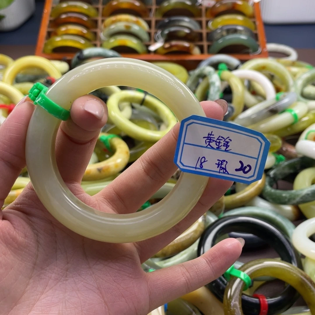 黄***金蛇纹石玉未镶嵌手镯