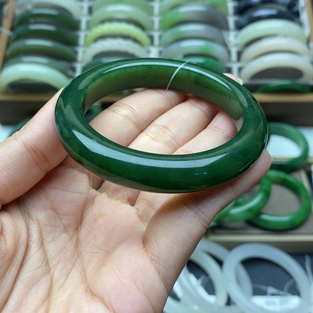 和田玉（碧玉）手镯未镶嵌