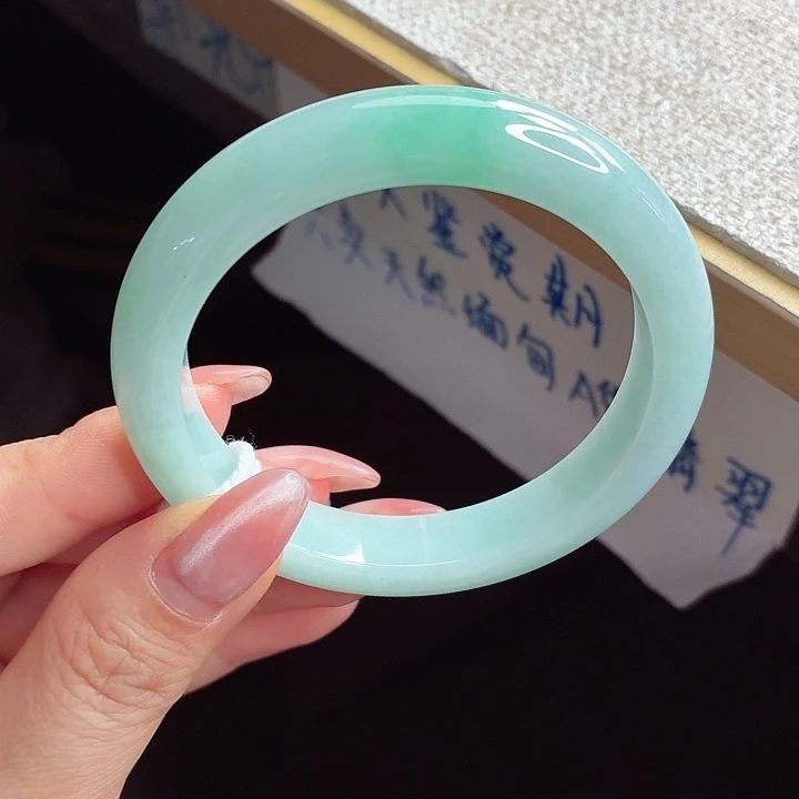 翡翠未镶嵌手镯手镯