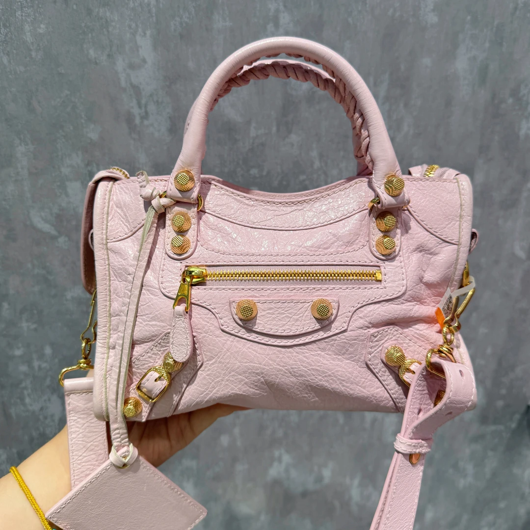 99新 Balenciaga/巴黎世家 樱花粉色金钉油蜡皮mini机车包女士ins