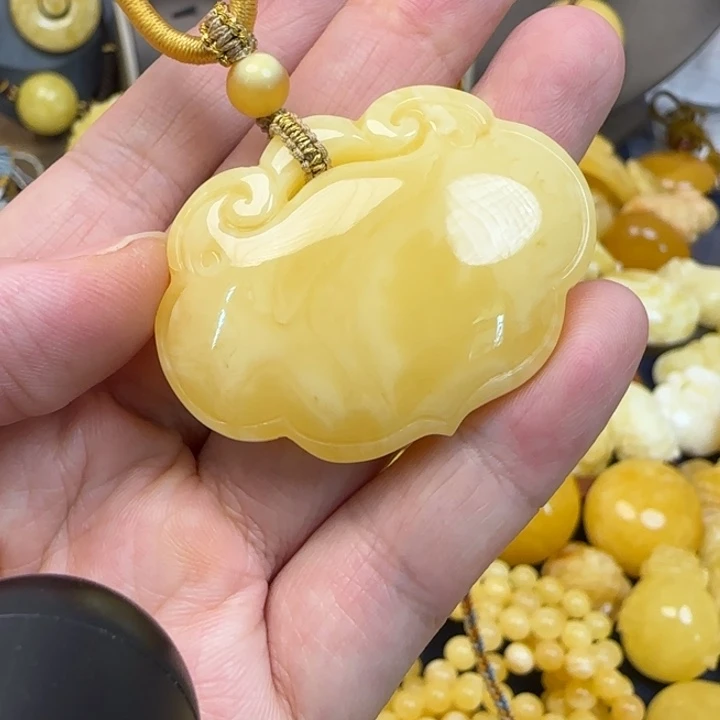 未镶嵌颈饰蜜蜡天然蜜蜡