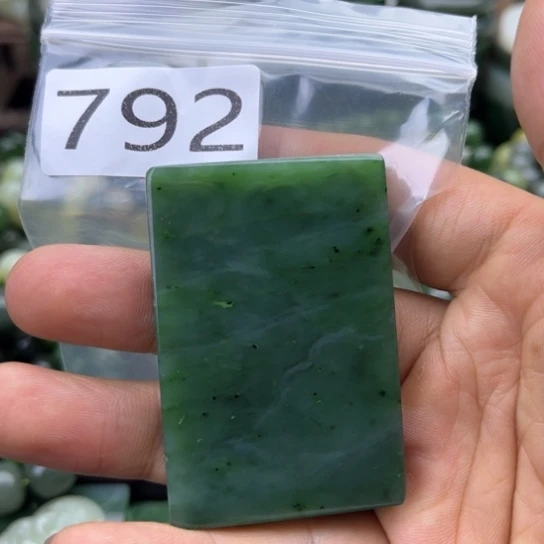 未镶嵌和田玉珠宝半成品