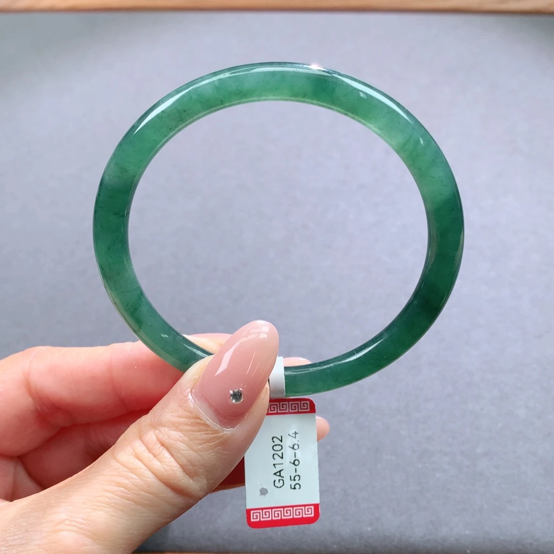 翡翠手镯未镶嵌天然翡翠手镯