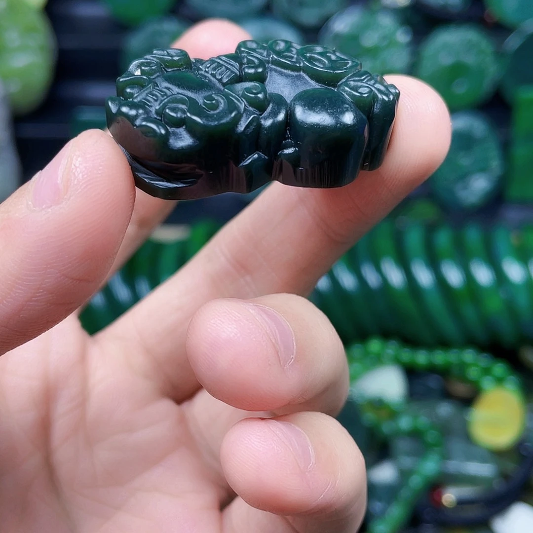 和田玉未镶嵌珠宝半成品