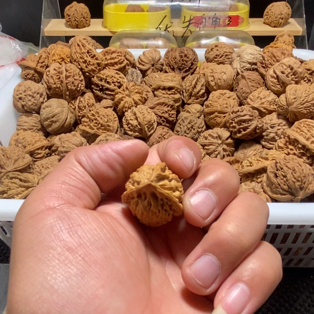 娱***限文玩核桃吊坠核桃异形