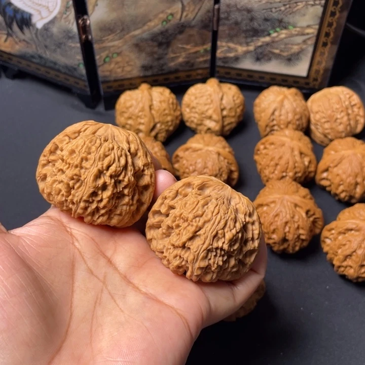 文玩核桃把件45南疆石