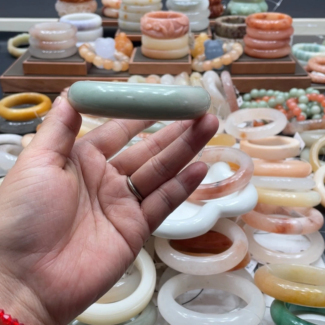 石英质玉手镯未镶嵌R****华