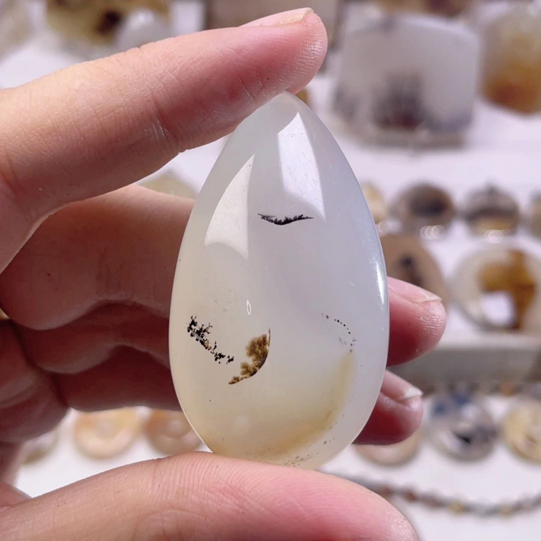 玛瑙/玉髓未镶嵌珠宝奇石