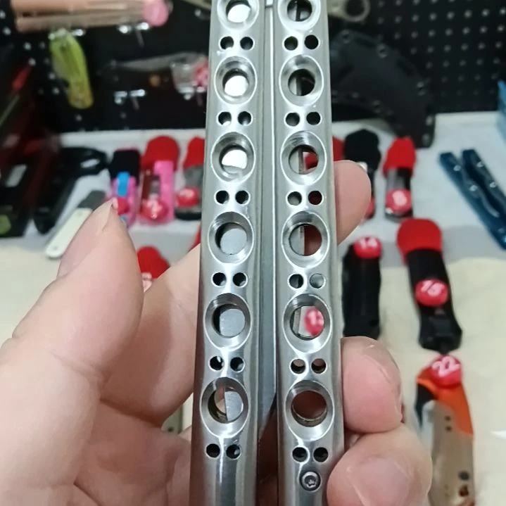 兔***大户外多功能防身工具
