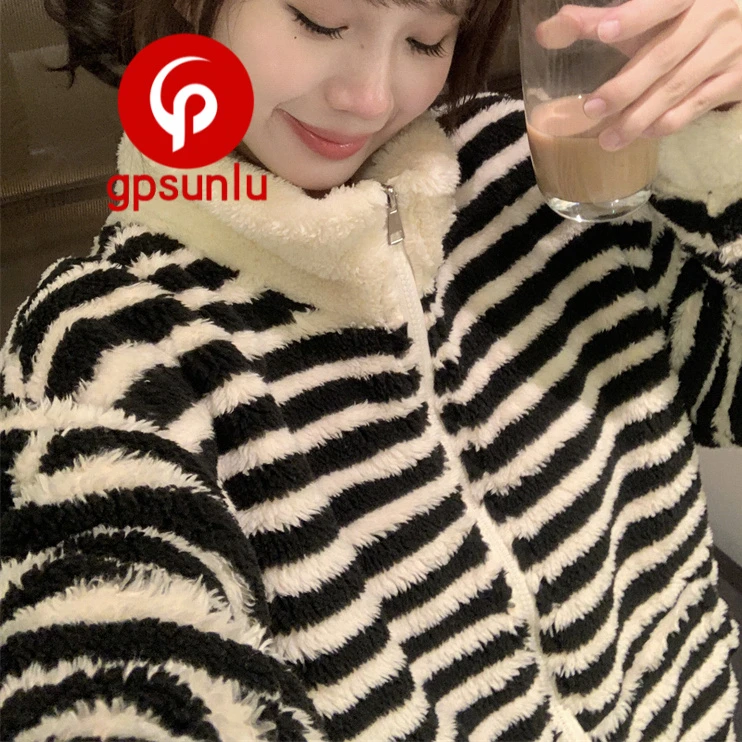 高端小众GP保暖珊瑚绒睡衣女款秋冬季时尚条纹加厚立领毛绒家居服