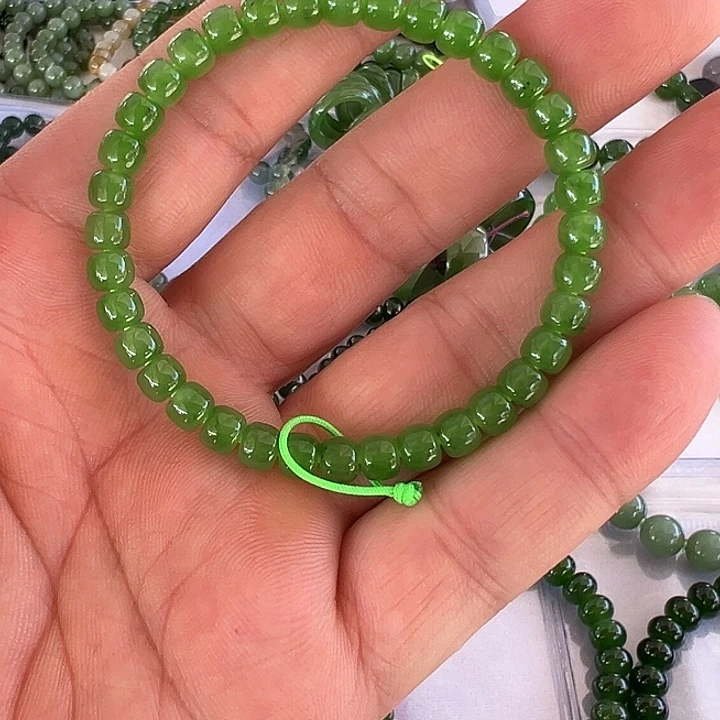 项圈未镶嵌和田玉（碧玉）
