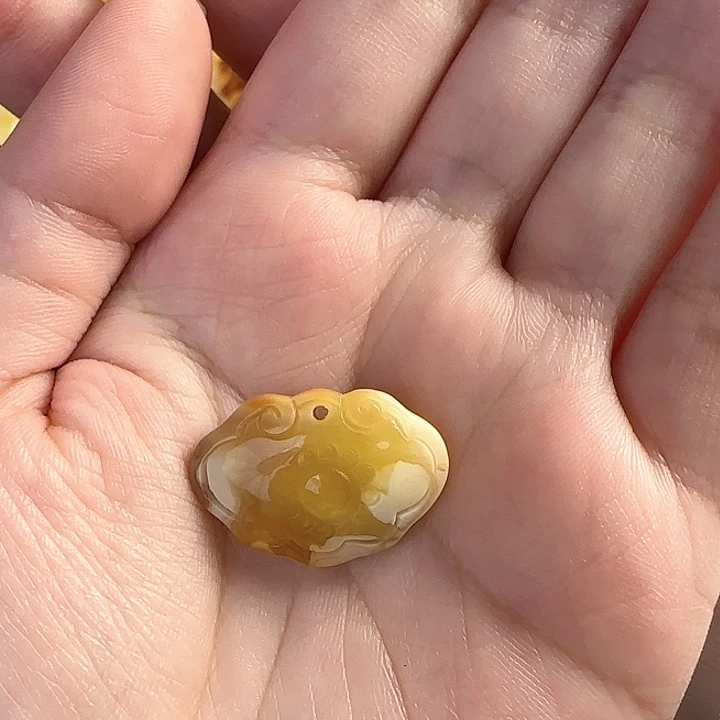 琥珀裸石未镶嵌十*三平安锁