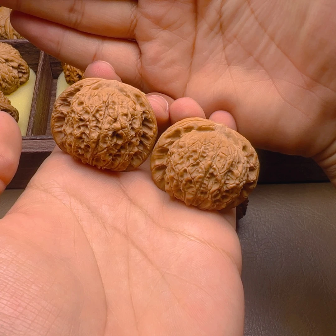 文玩核桃把件血麒麟