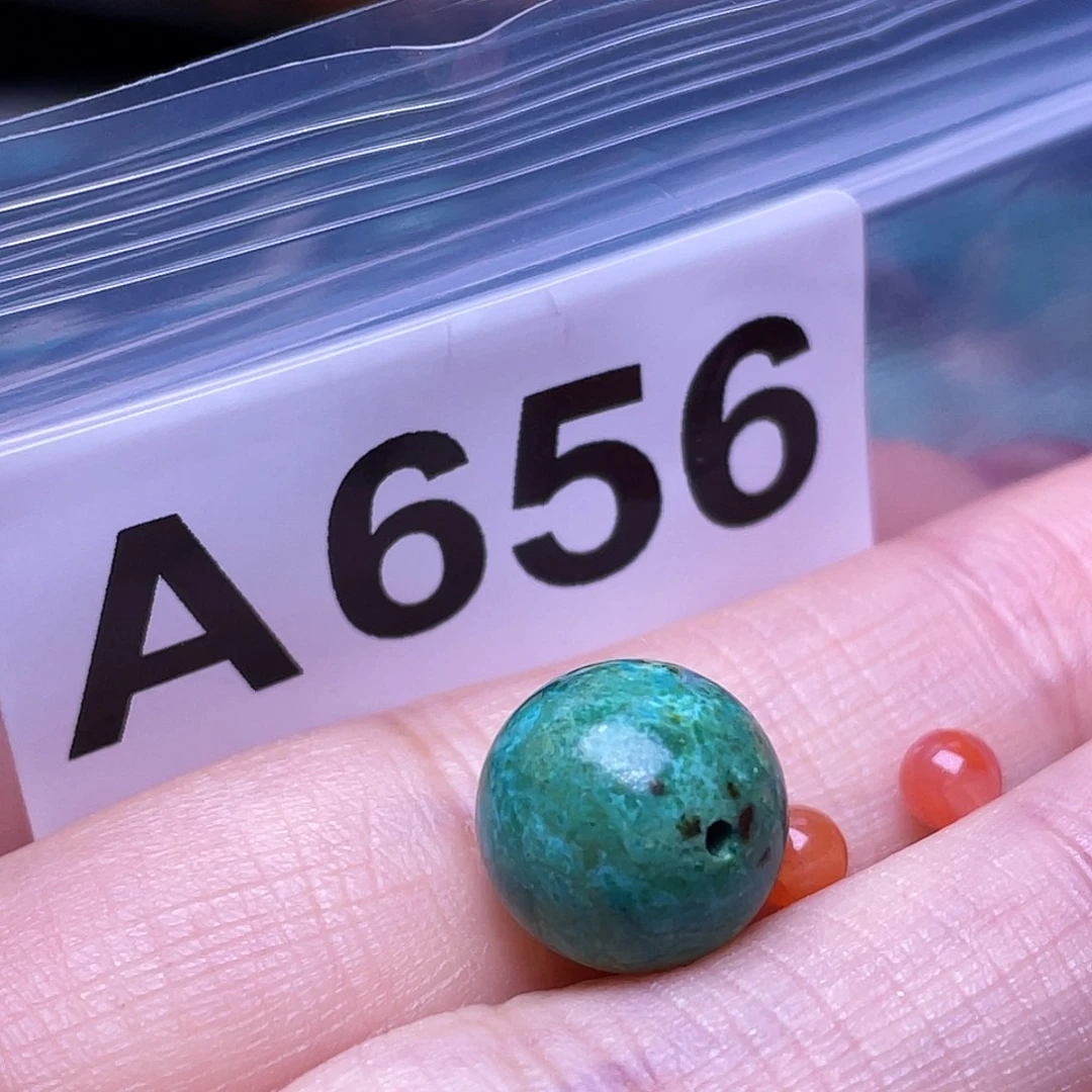 未镶嵌南红玛瑙笔搁