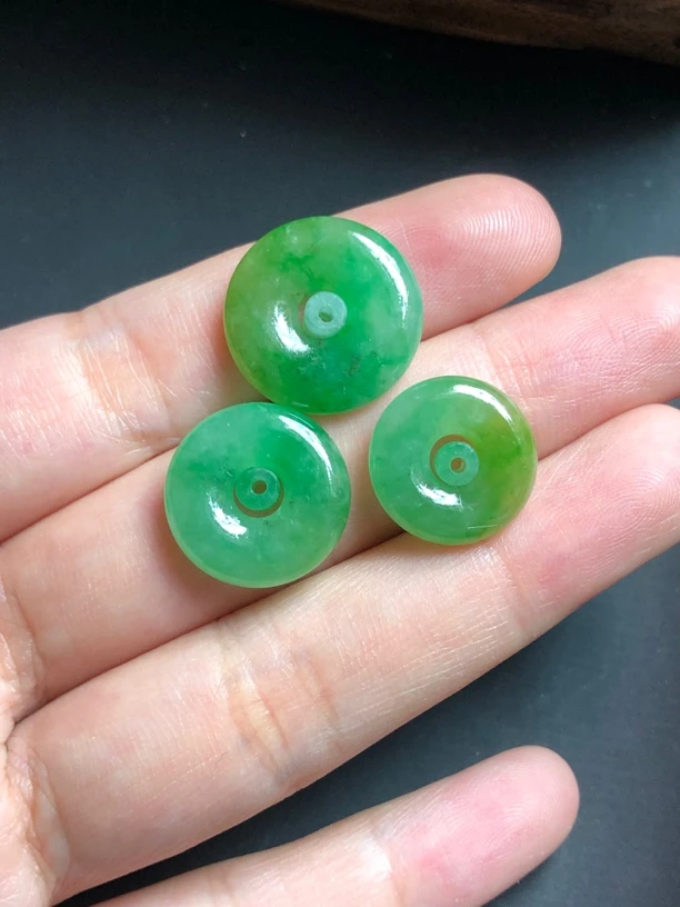 缅甸翡翠A货扣子【毛货定制未抛光无奖赏期】