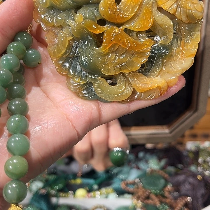 未镶嵌岫玉毛衣链