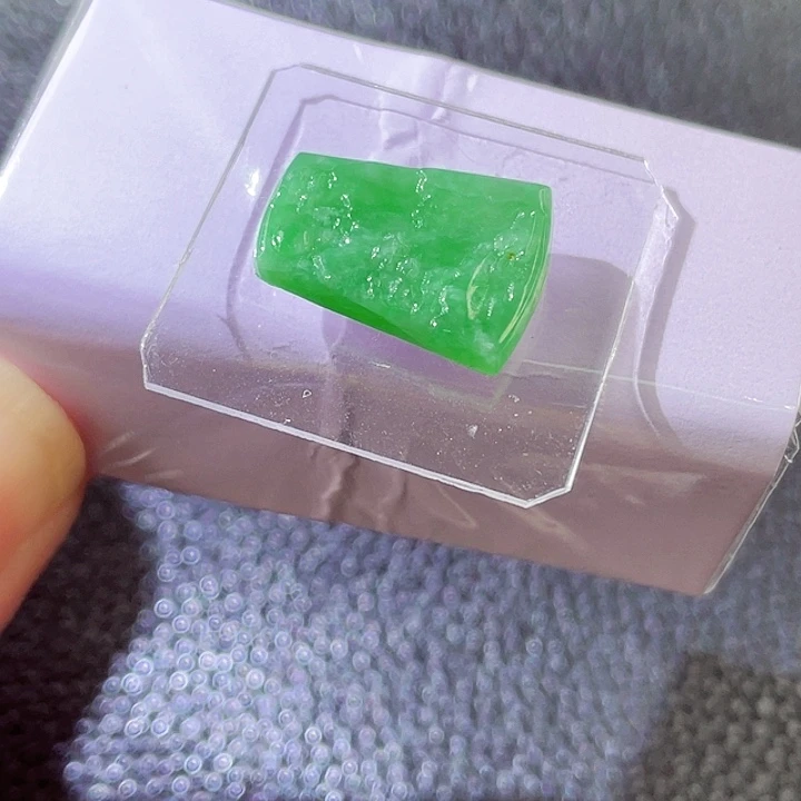 未镶嵌定制翡翠翡翠
