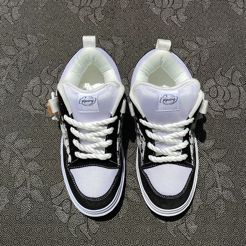 秋季新款黑白色低帮面包鞋百搭潮鞋帆布鞋男鞋休闲板鞋学生小众鞋