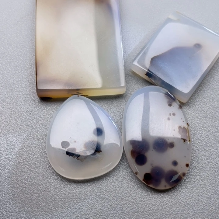 玛瑙/玉髓颈饰未镶嵌穿**空