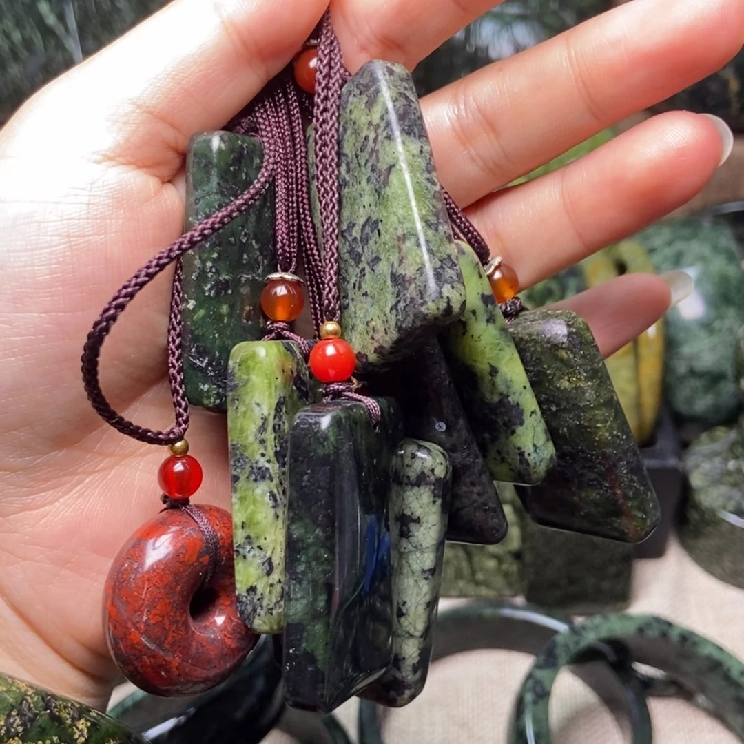 未镶嵌蛇纹石玉药王石微瑕