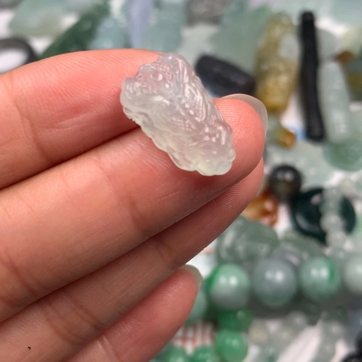 定制翡翠未镶嵌翡翠