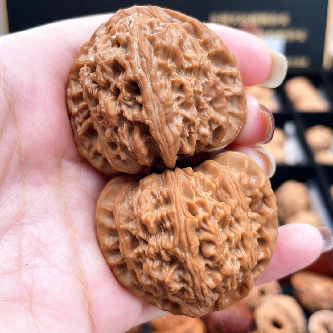 把件文玩核桃42毕业级全品三角白➕主筋居中对齐42s1