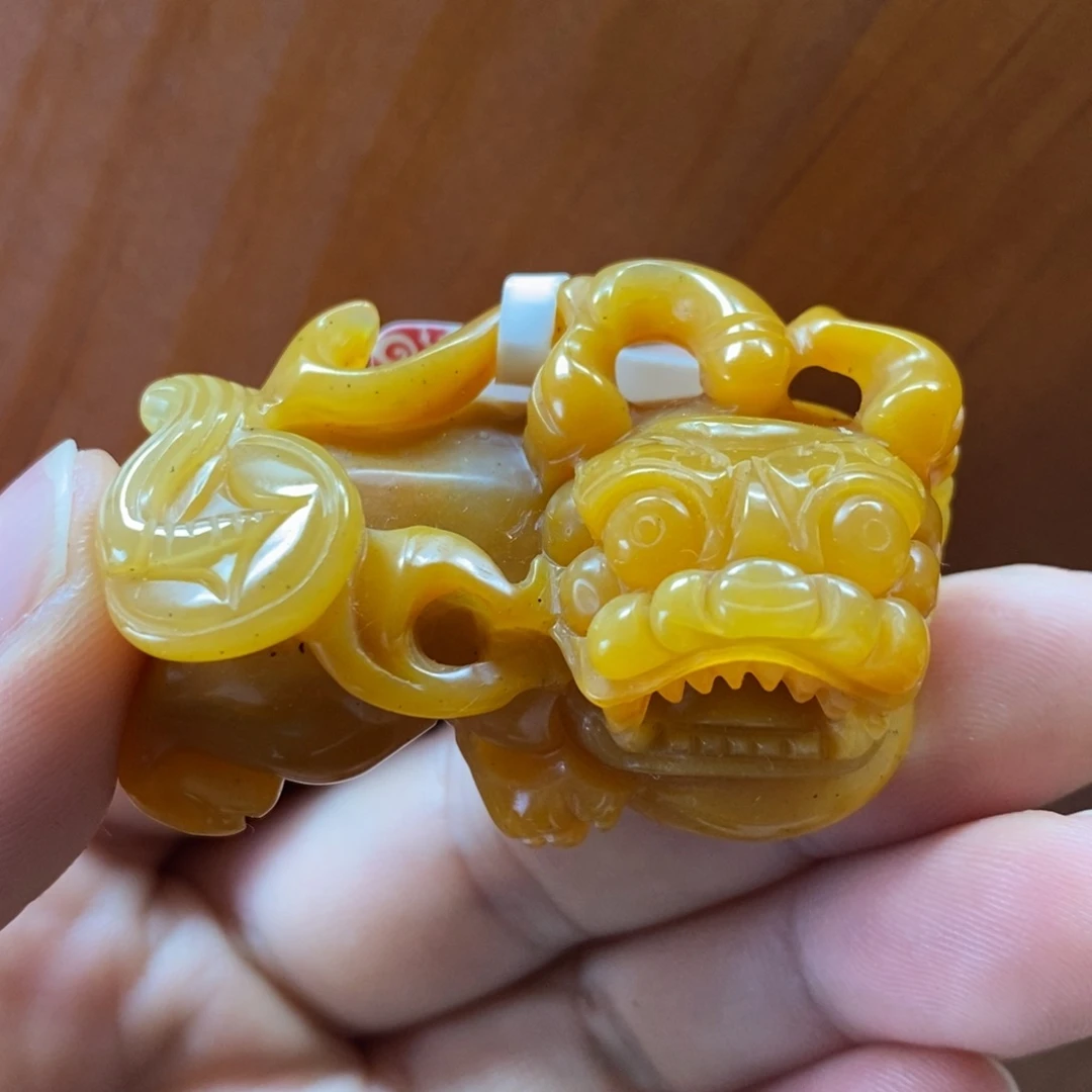 石英质玉（黄龙玉）未镶嵌颈饰沉*