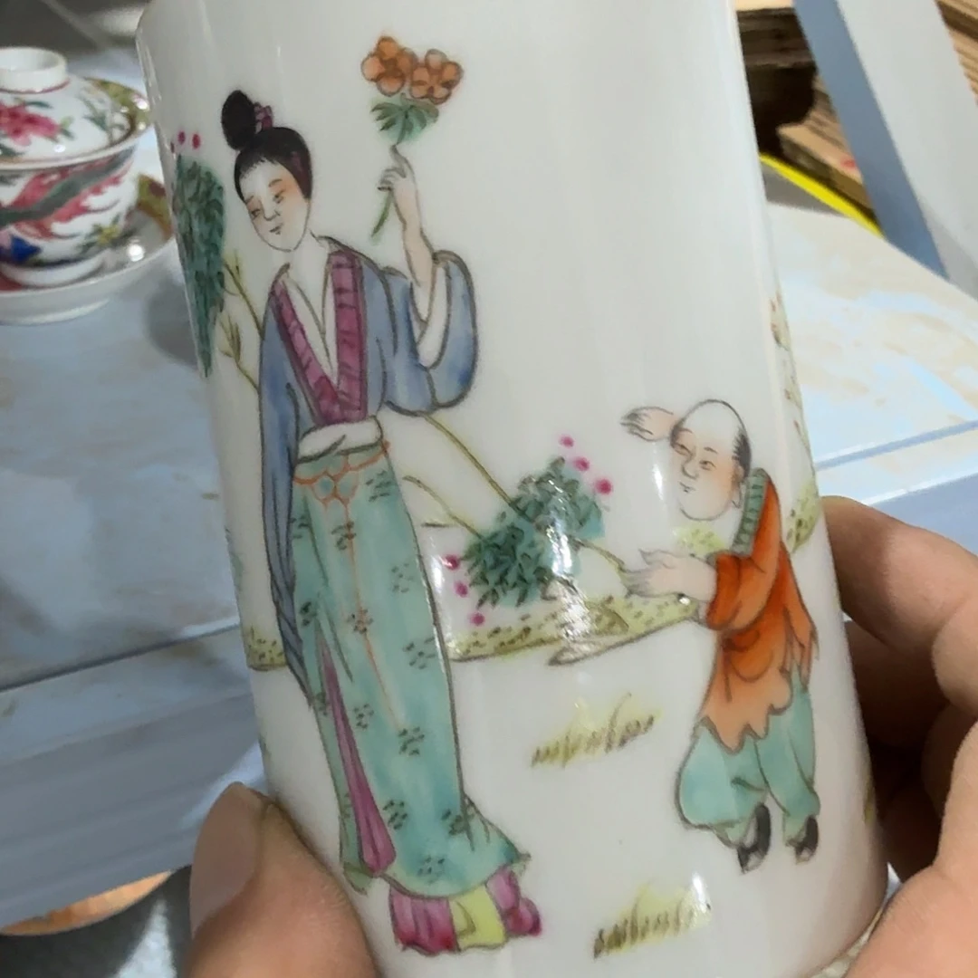 瓷片摆件等方式在不同行业上