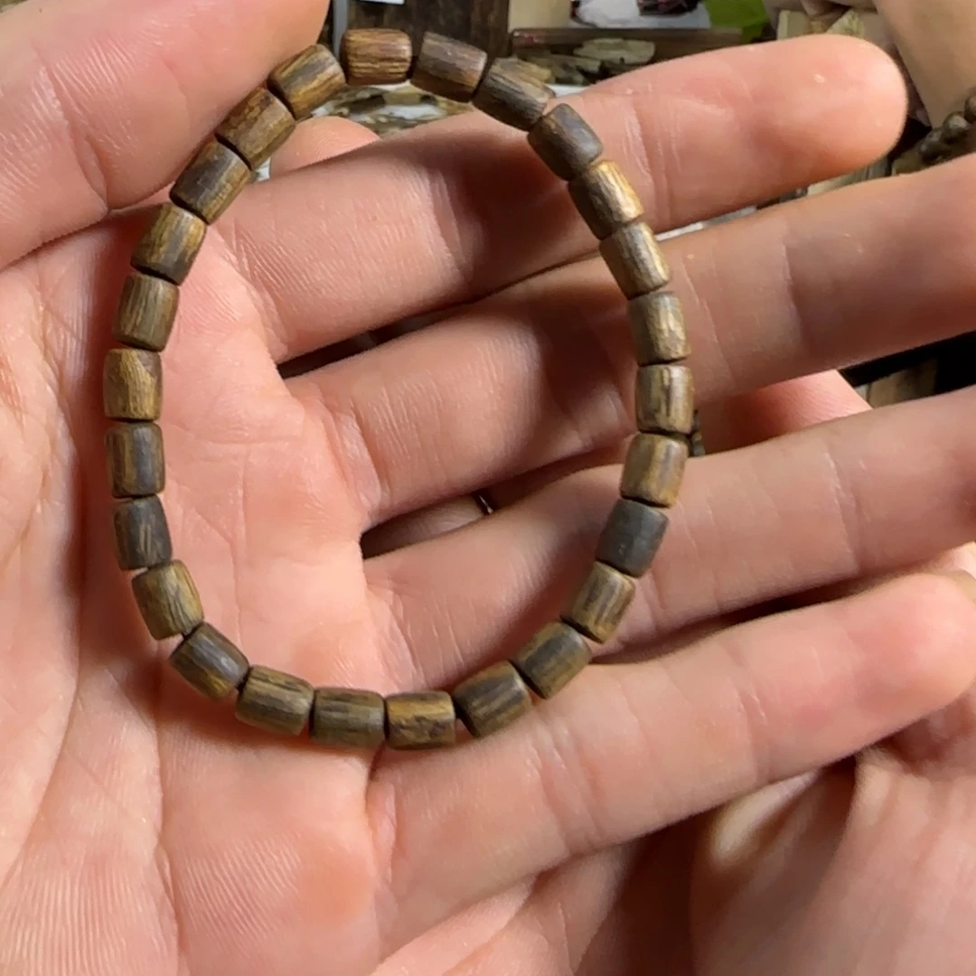 奇楠沉香手串卡5单圈 2.9克